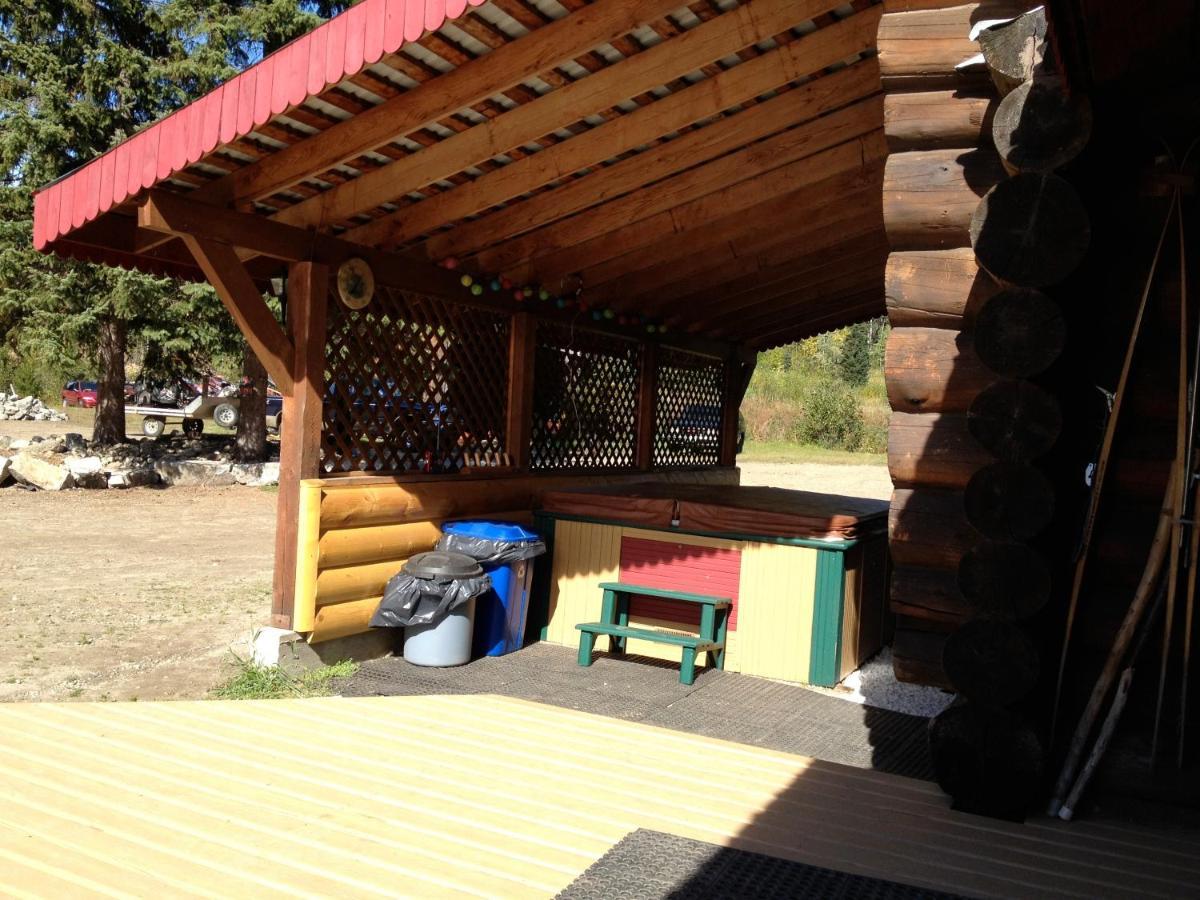 Summit River Lodge & Campsites Валмаунт Екстериор снимка