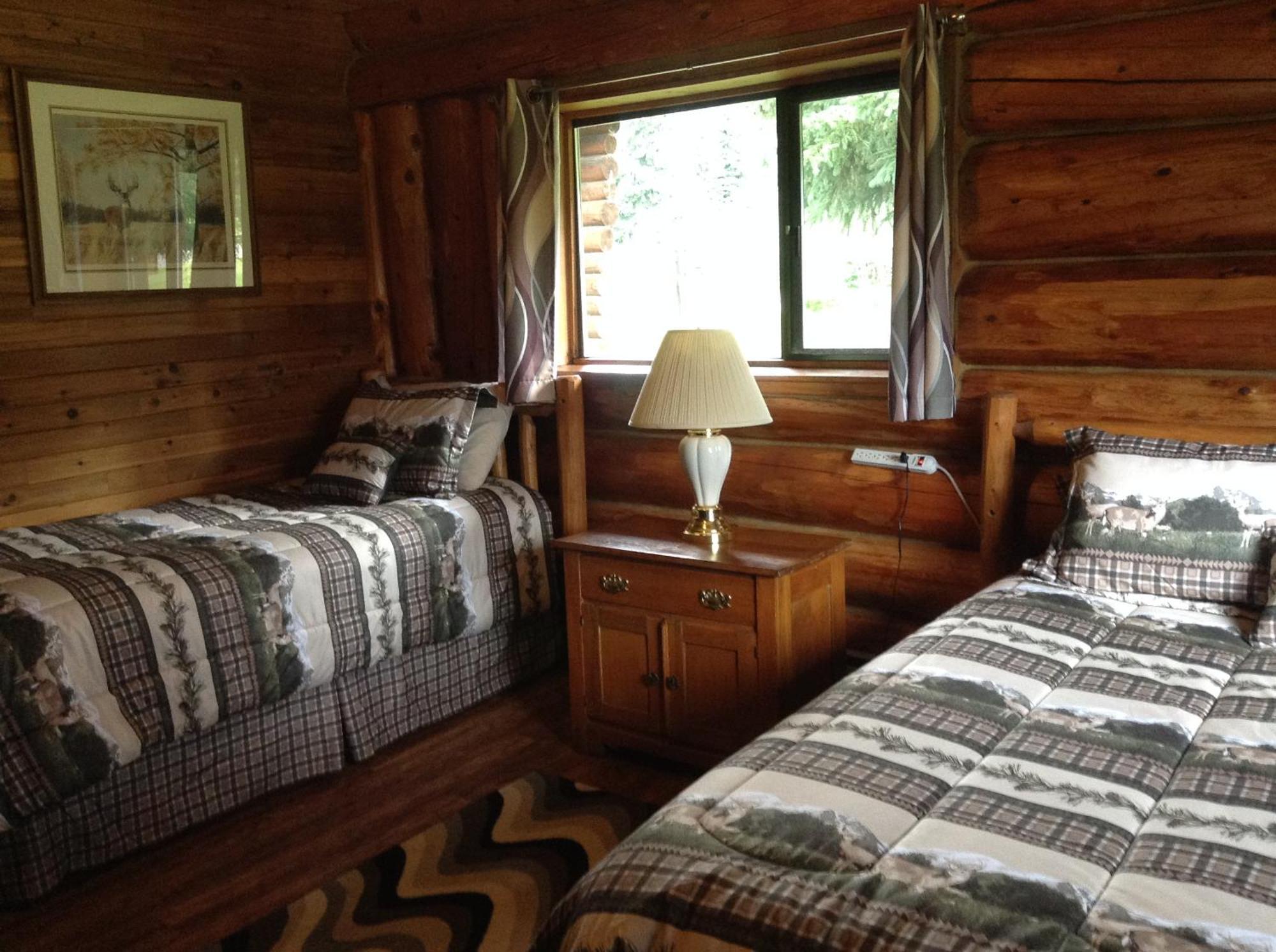 Summit River Lodge & Campsites Валмаунт Стая снимка