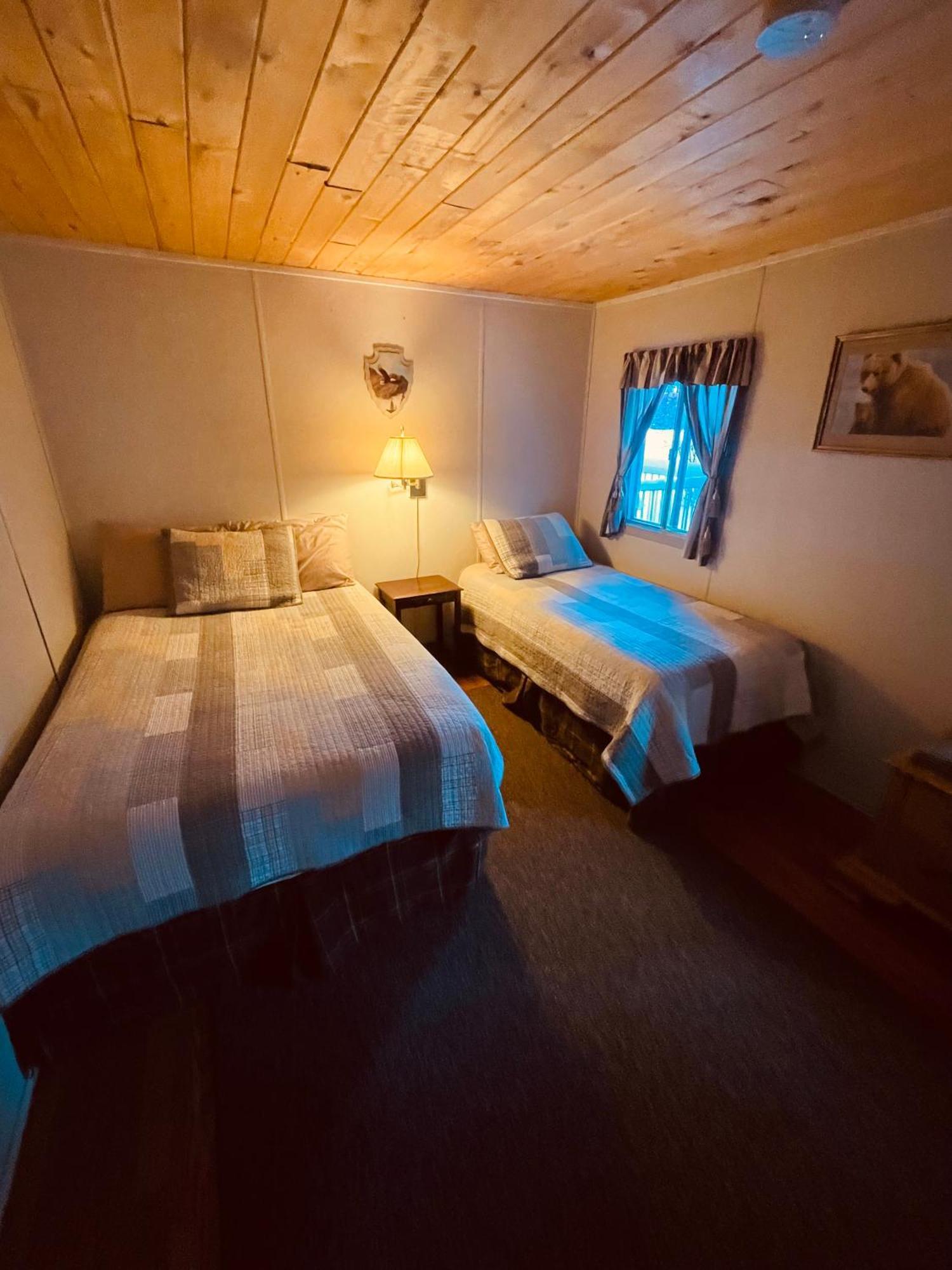 Summit River Lodge & Campsites Валмаунт Екстериор снимка